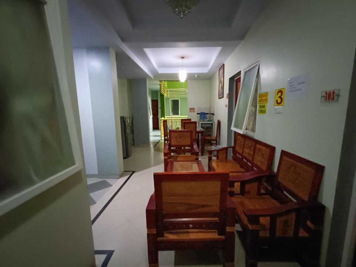 Balqies Homestay Syariah Makassar Mitra Reddoorz Exterior foto